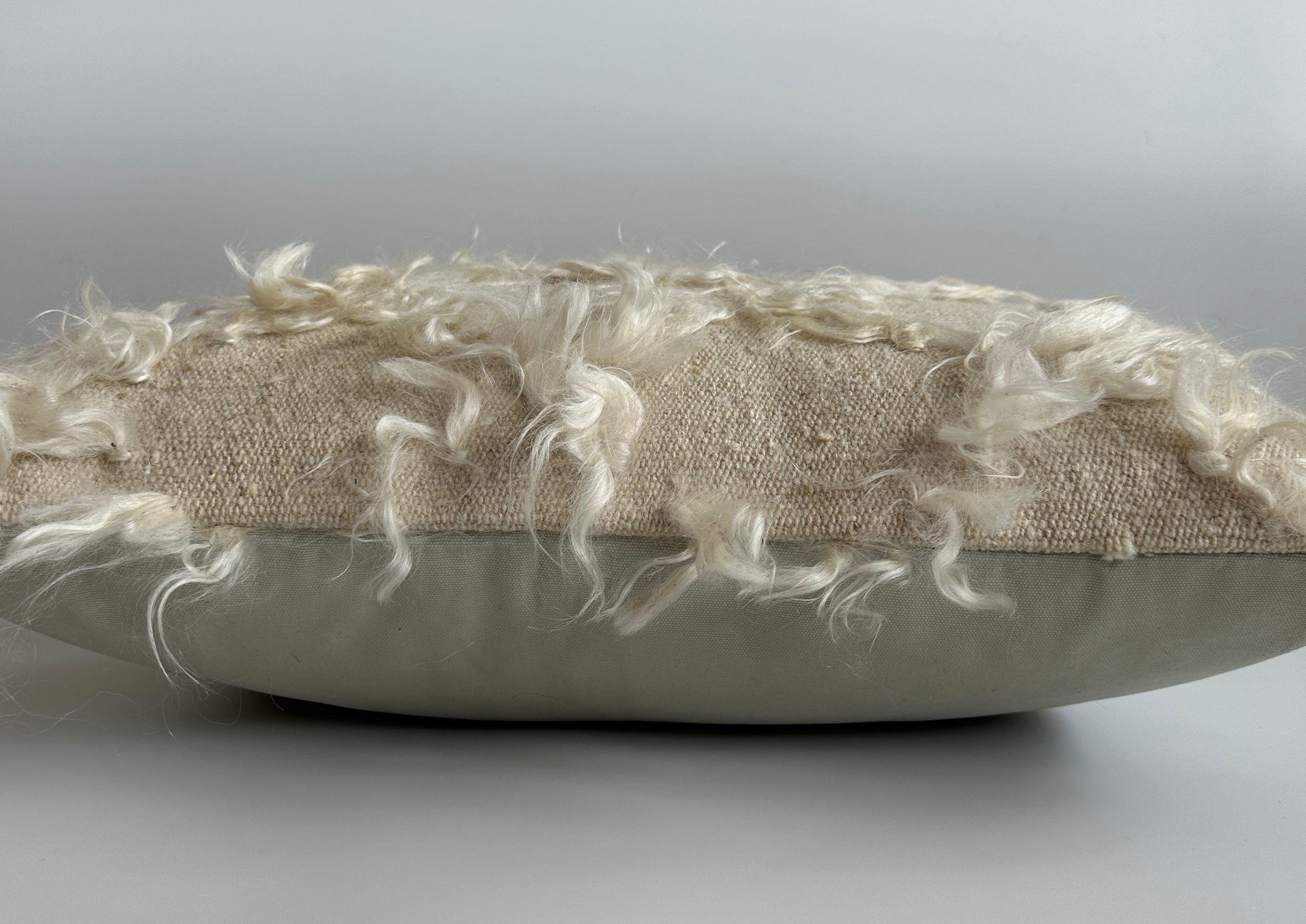 White Wool Turkish Rug Cushion Cover 20''x20'' / 50x50 CM