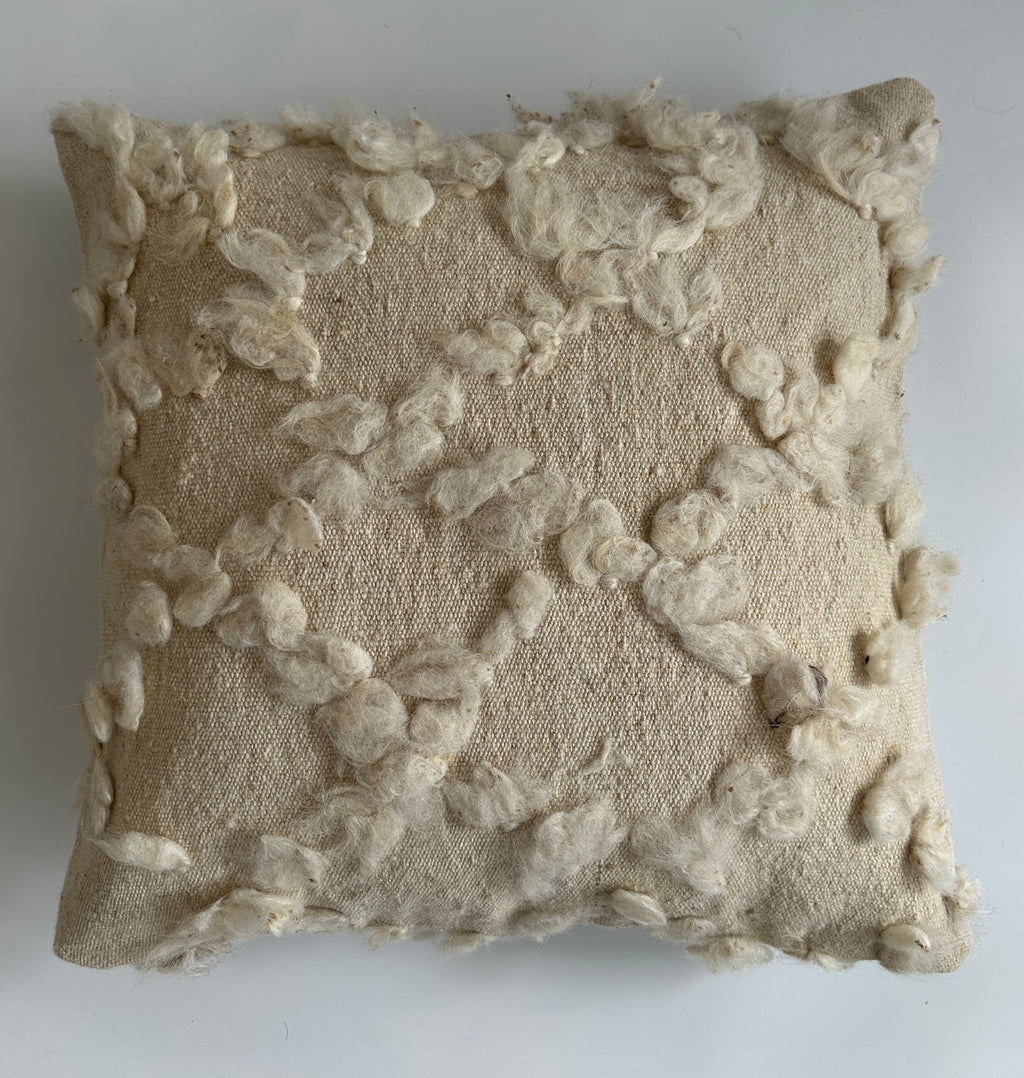 White Wool Turkish Rug Cushion Cover 20''x20'' / 50x50 CM