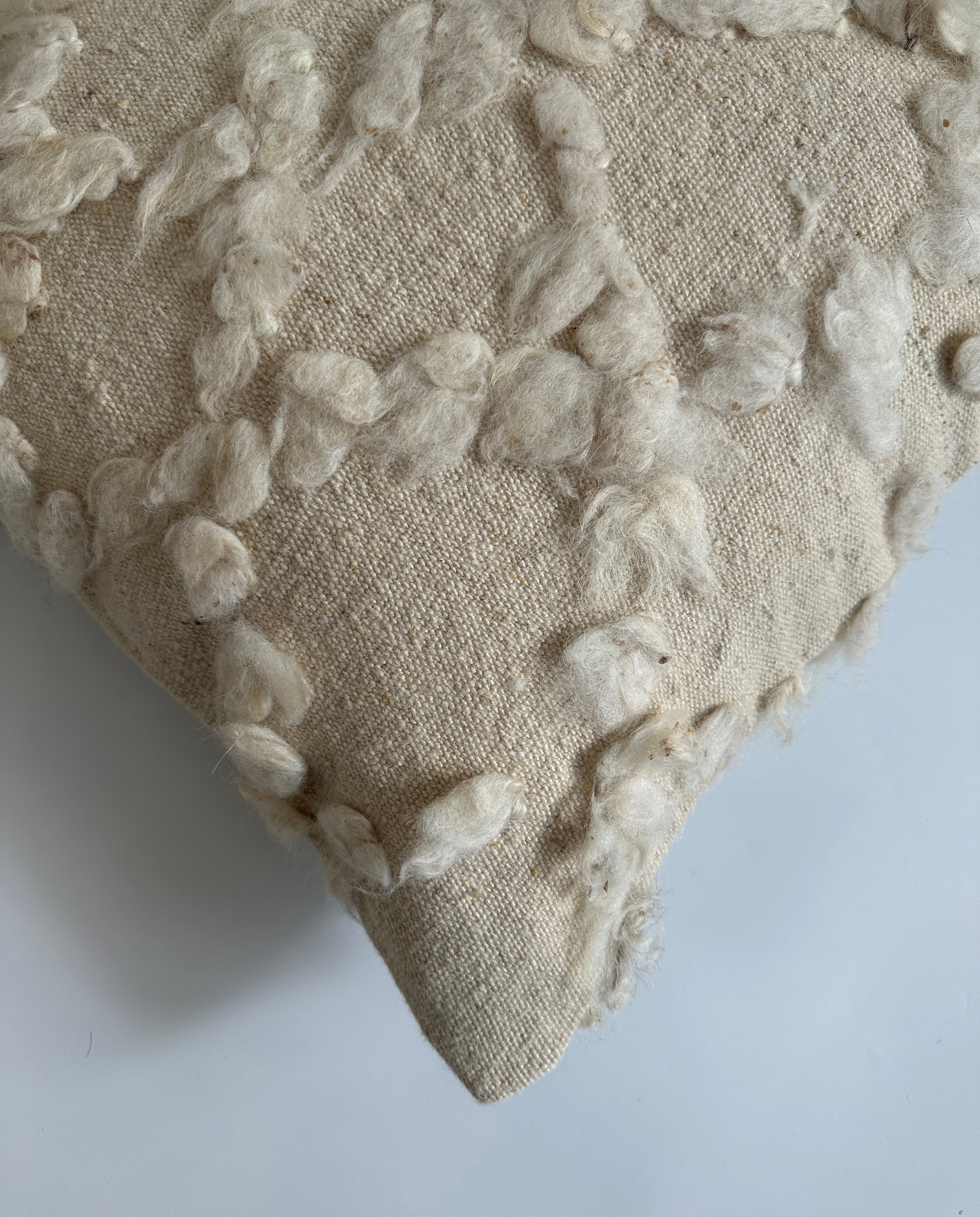 White Wool Turkish Rug Cushion Cover 20''x20'' / 50x50 CM