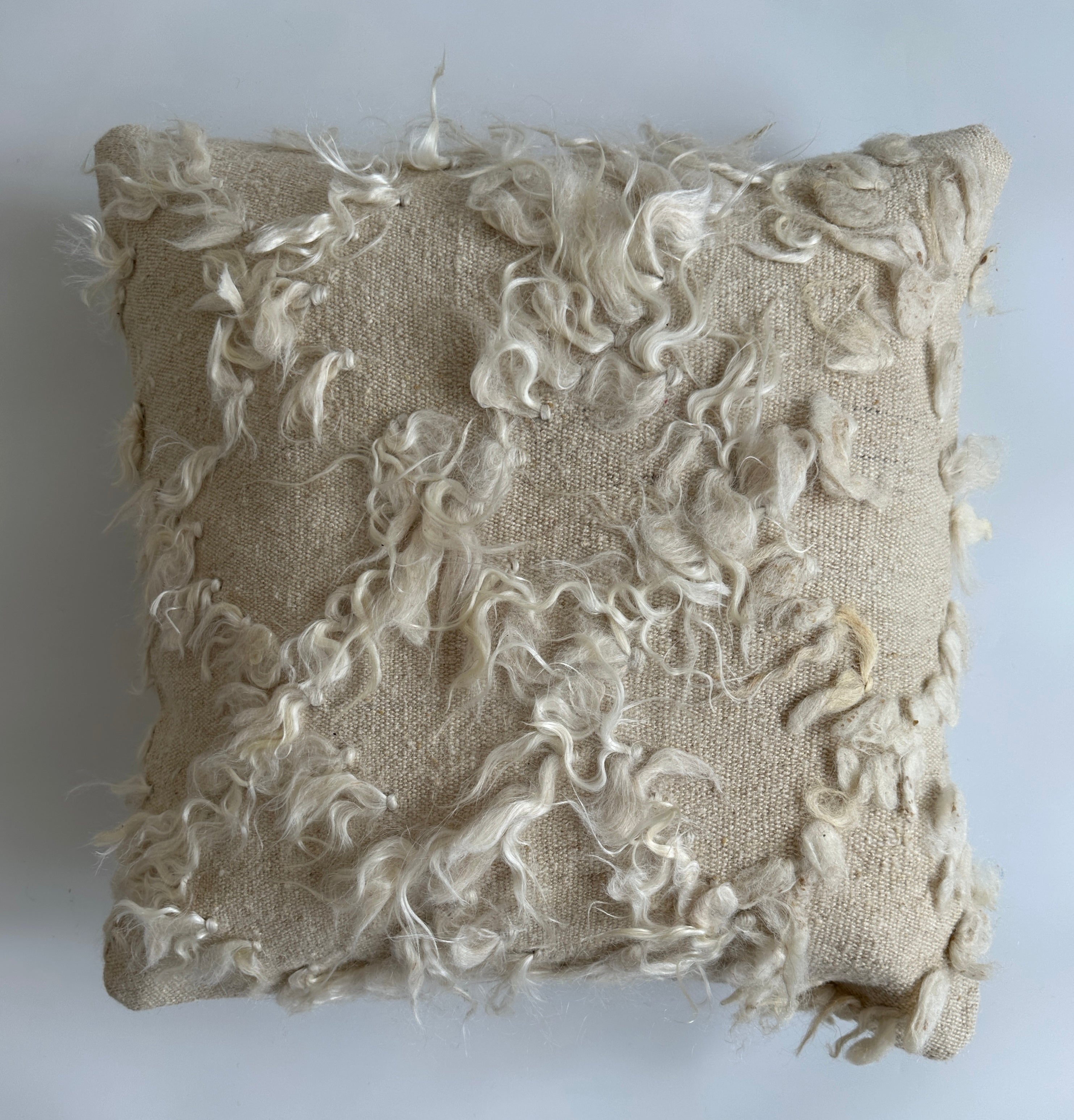 White Wool Turkish Rug Cushion Cover 20''x20'' / 50x50 CM