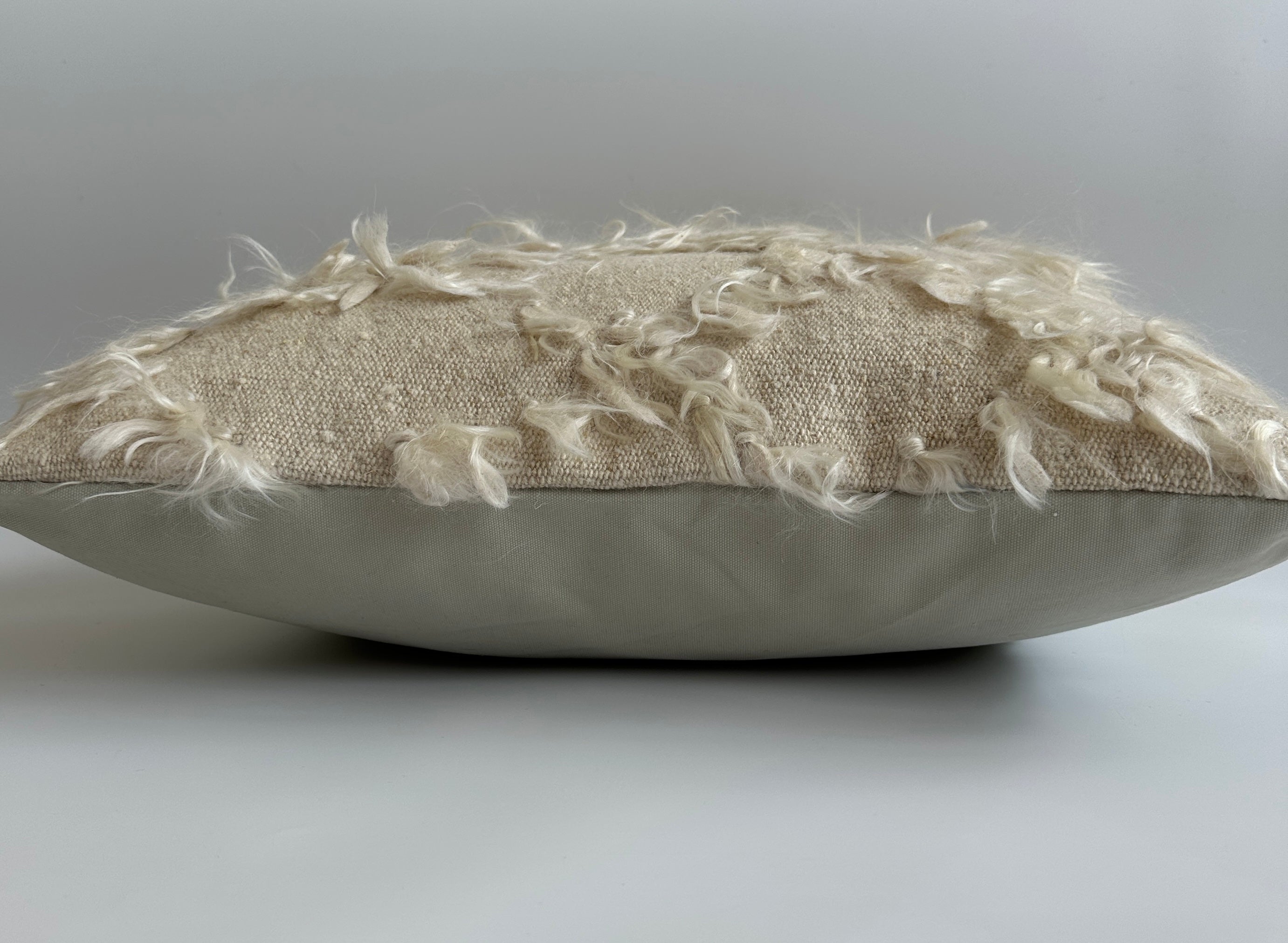 White Wool Turkish Rug Cushion Cover 20''x20'' / 50x50 CM