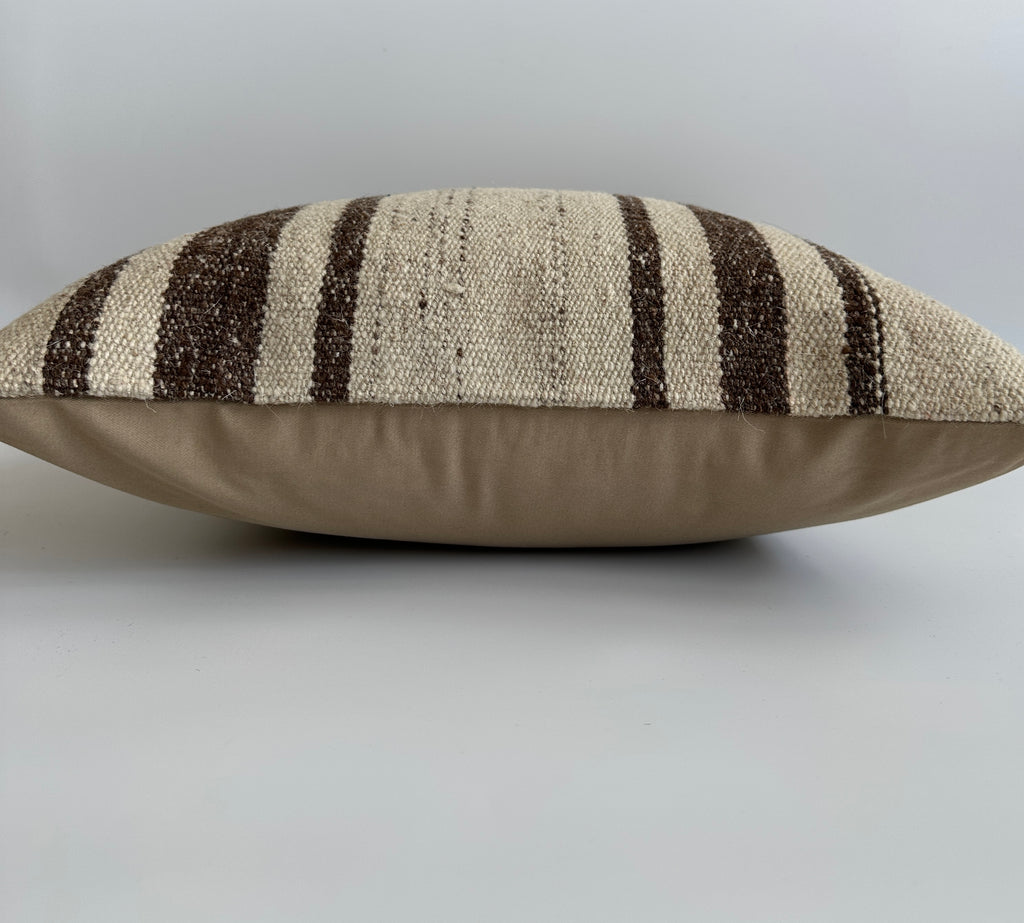 Handmade Textured Grey Turkish Rug Cushion Cover 18''x18'' / 45x44 CM