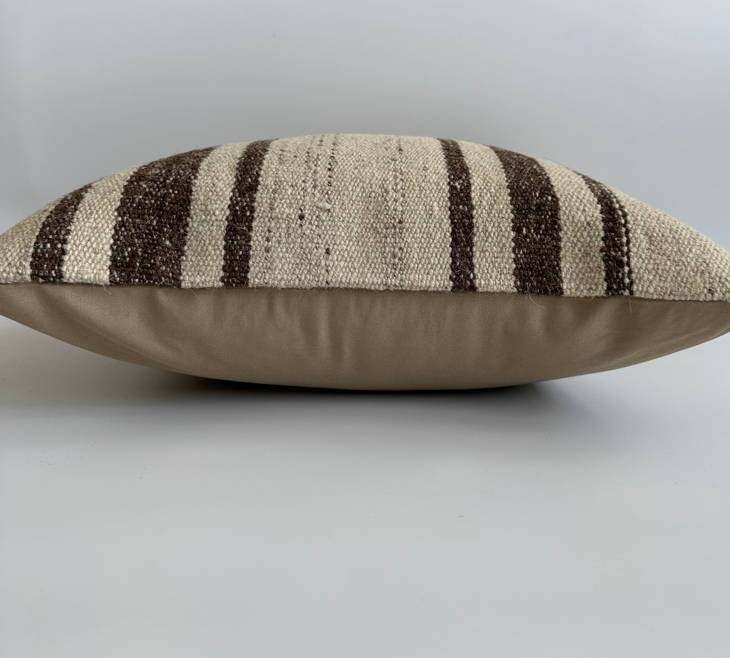 Handmade Textured Grey Turkish Rug Cushion Cover 18''x18'' / 45x44 CM