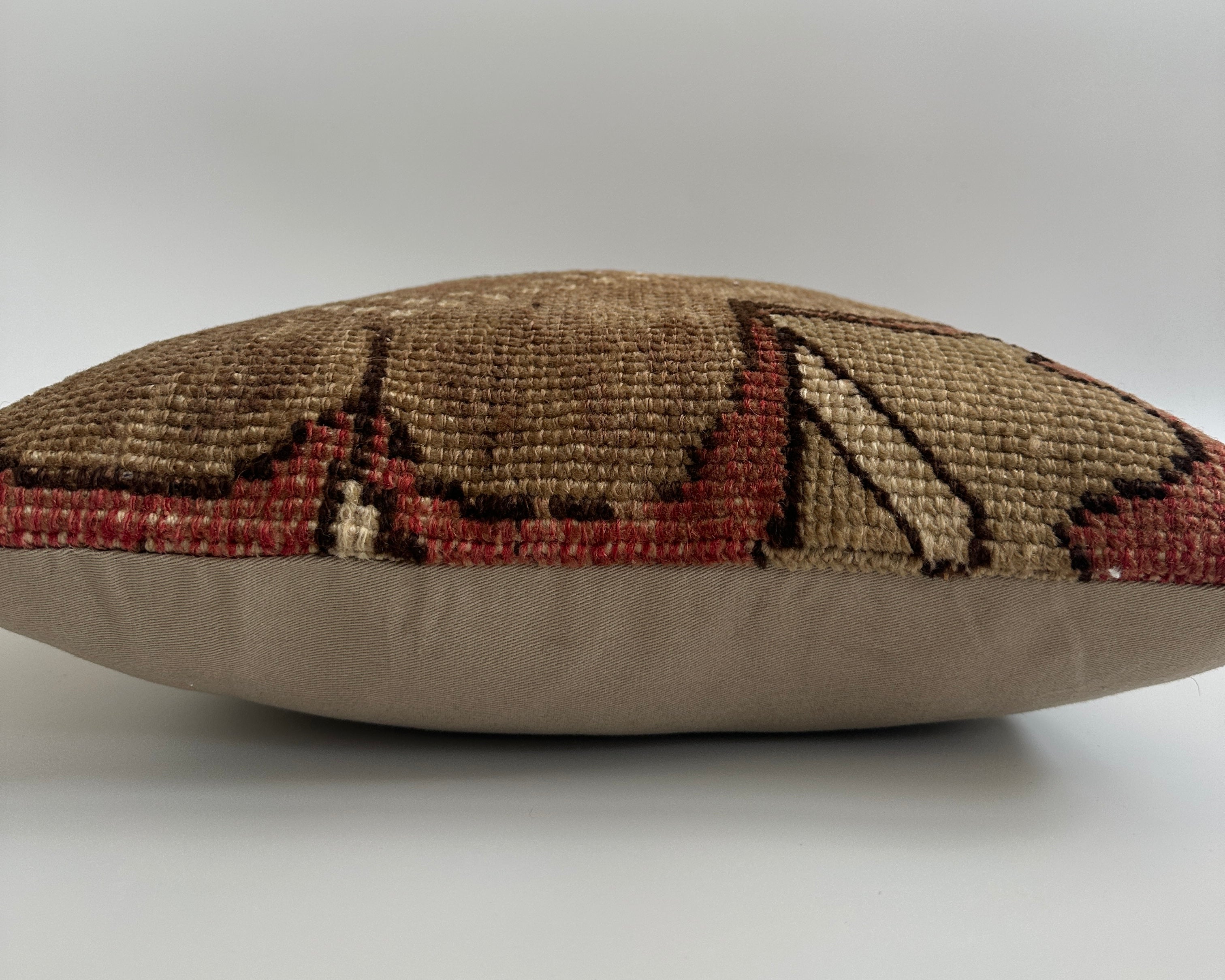 Carpet Cushion Cover 16''x16'' / 42x41 CM