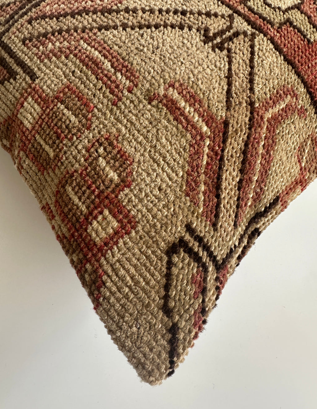 Handmade Carpet Cushion Cover 16''x16'' / 41x40 CM