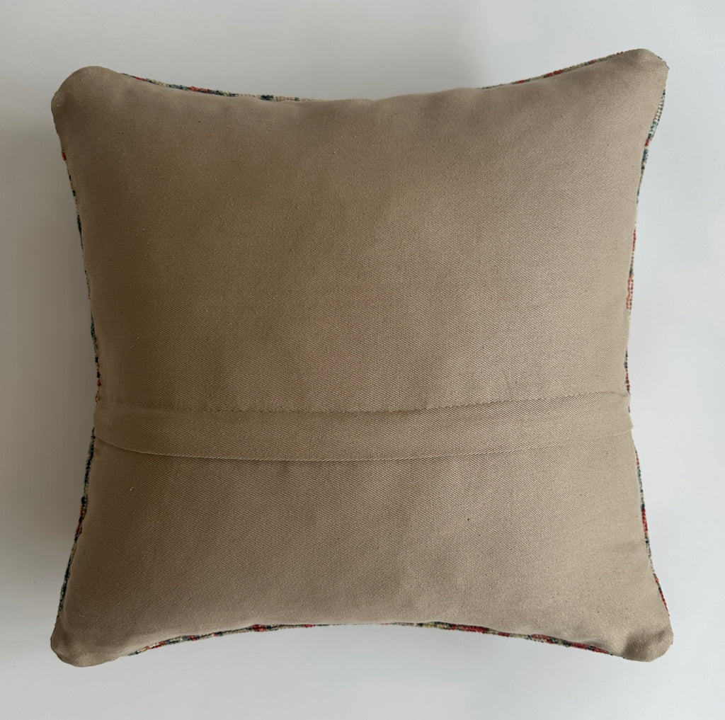 Handmade Floral Carpet Cushion Cover 16''x16'' / 41x41 CM