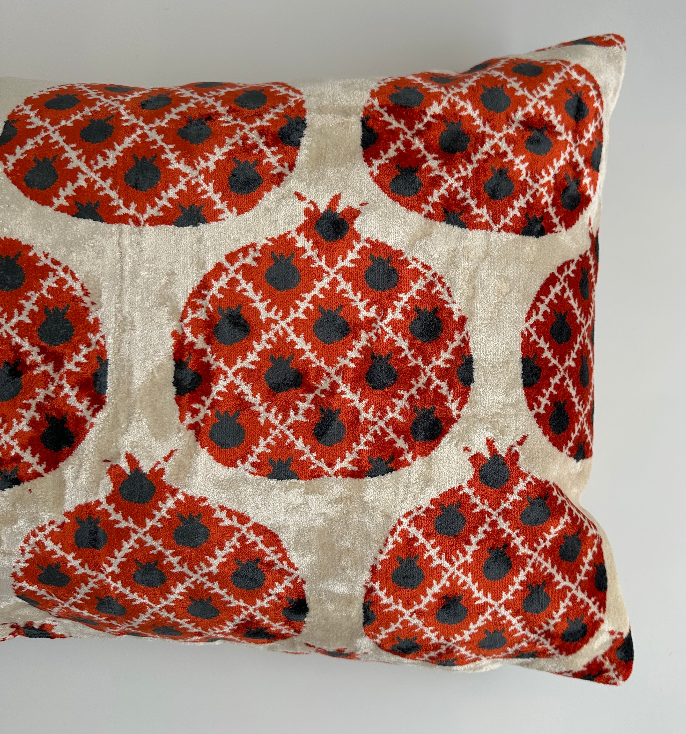Pomegranate Silk Velvet Cushion Cover 24''x16'' / 60x40 CM