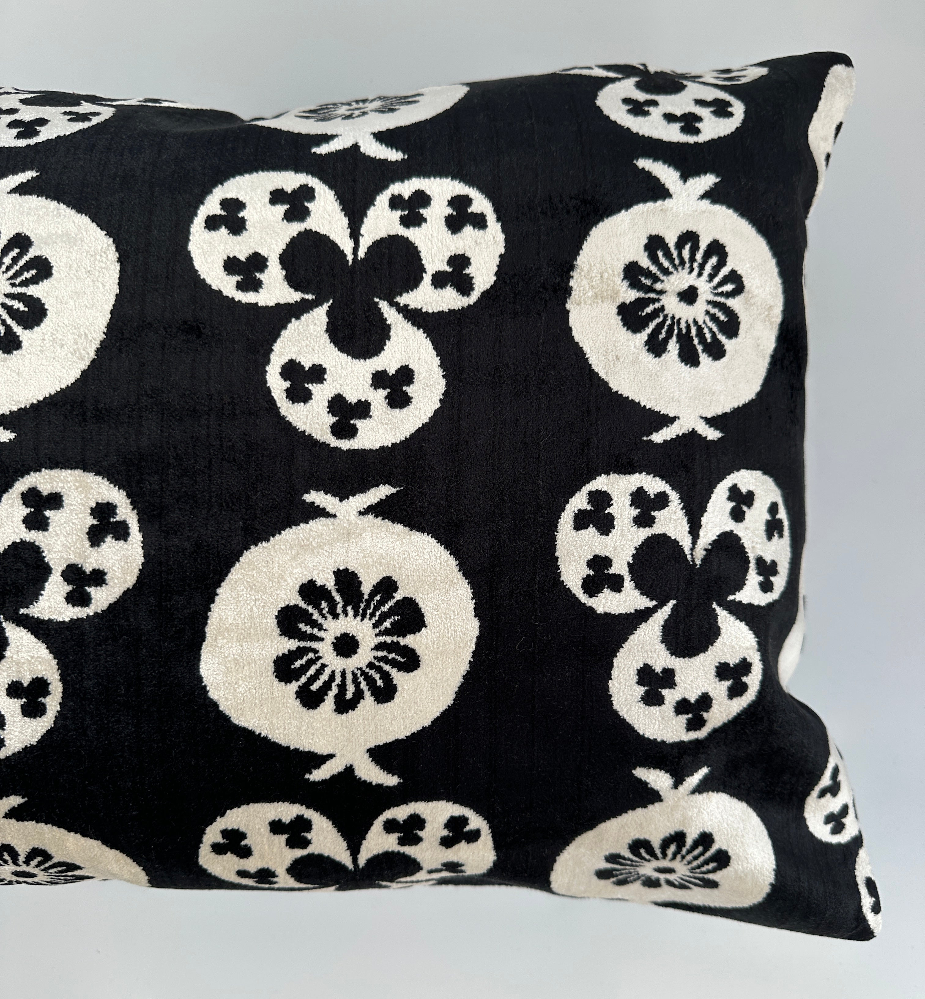 Black Pomegranate Silk Velvet Cushion Cover 24''x16'' / 60x40 CM