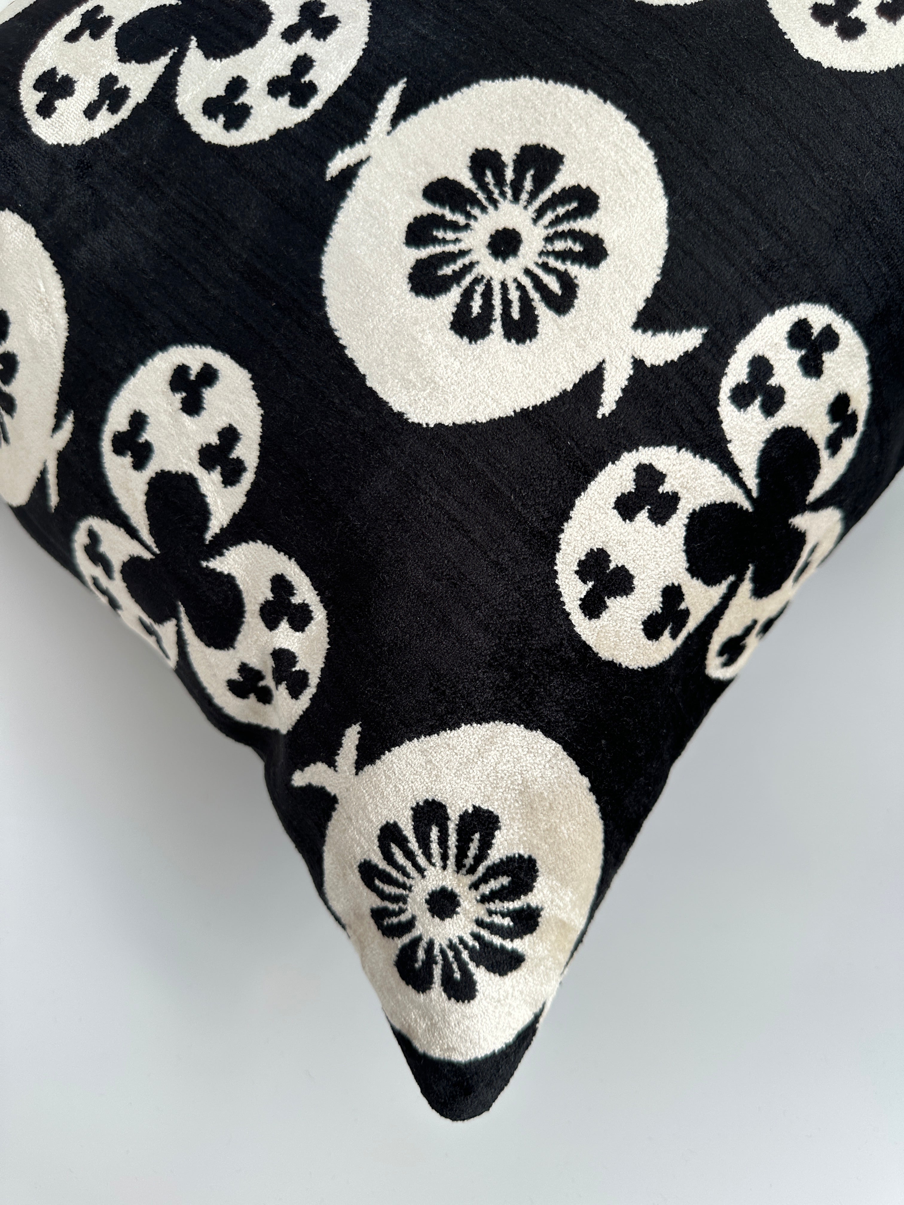 Black Pomegranate Silk Velvet Cushion Cover 24''x16'' / 60x40 CM