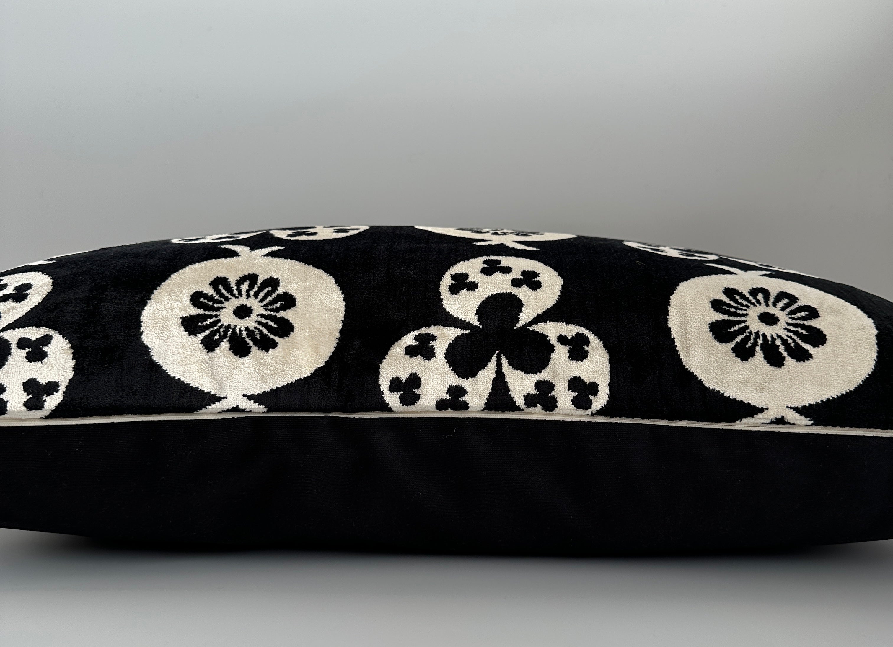 Black Pomegranate Silk Velvet Cushion Cover 24''x16'' / 60x40 CM