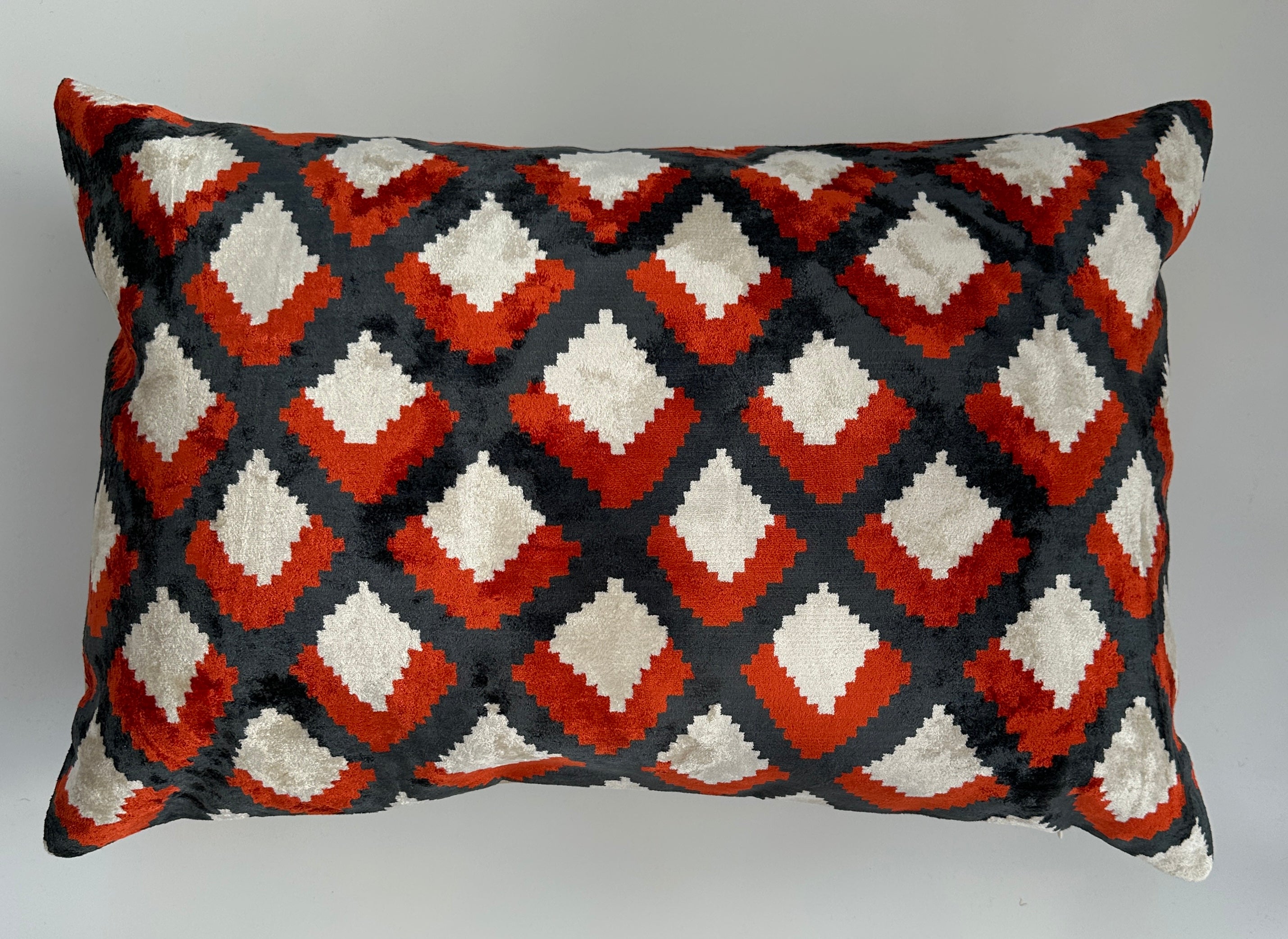 Diamond Silk Velvet Cushion Cover 24''x16'' / 60x40 CM