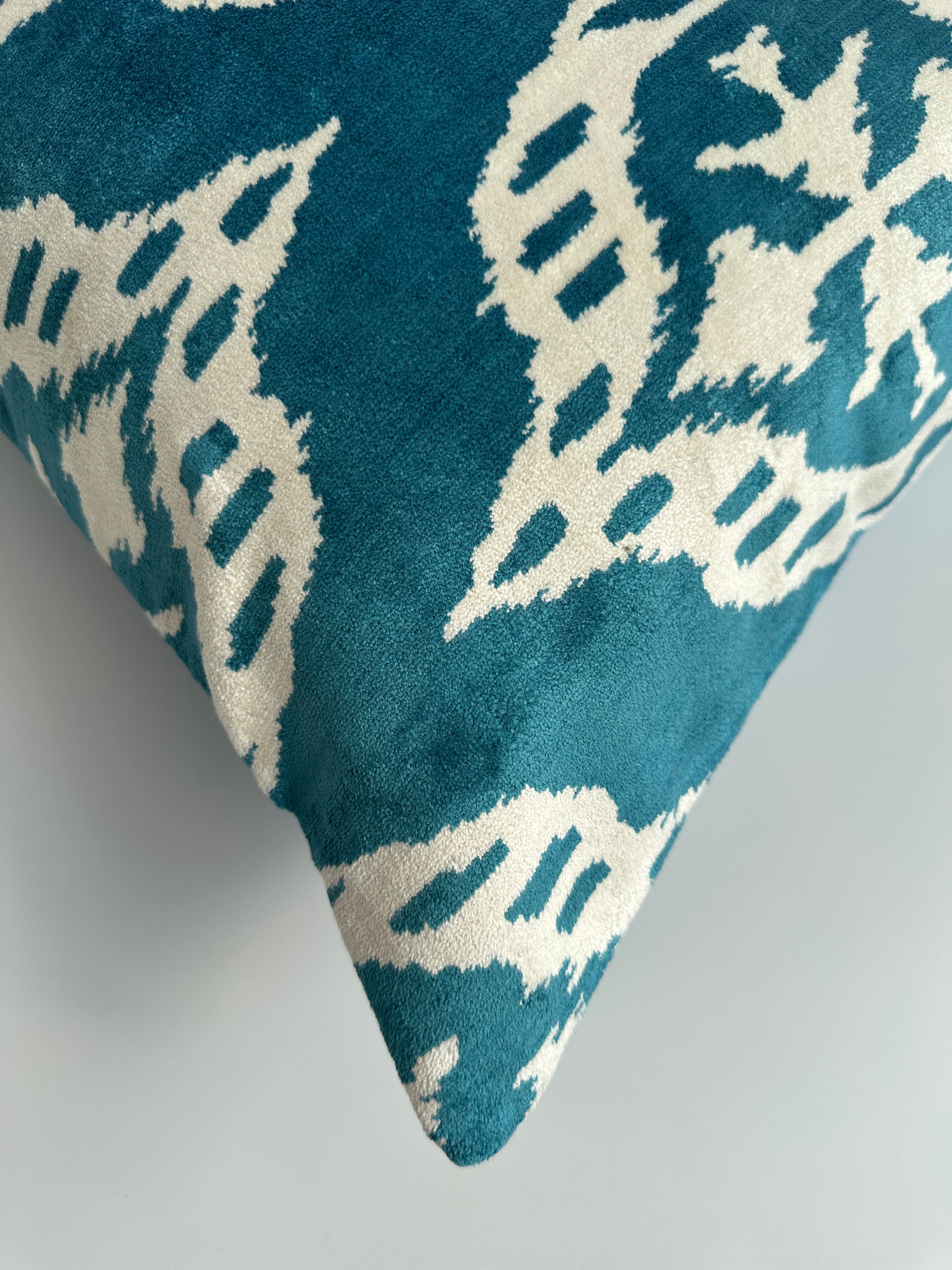 Turquoise Silk Velvet Cushion Cover 24''x16'' / 60x40 CM