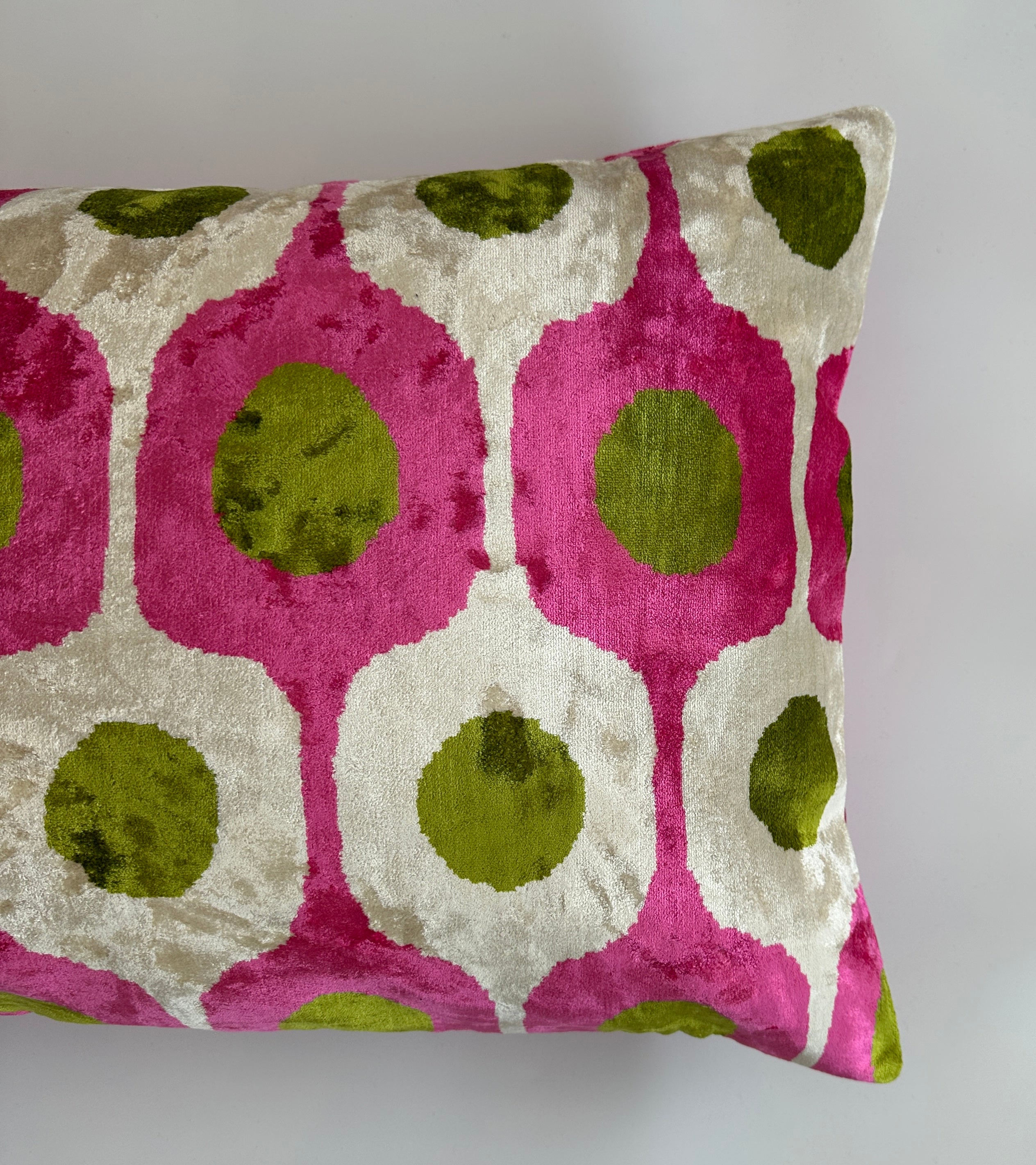 Pink Ogival Ikat Silk Velvet Cushion Cover 24''x16'' / 60x40 CM