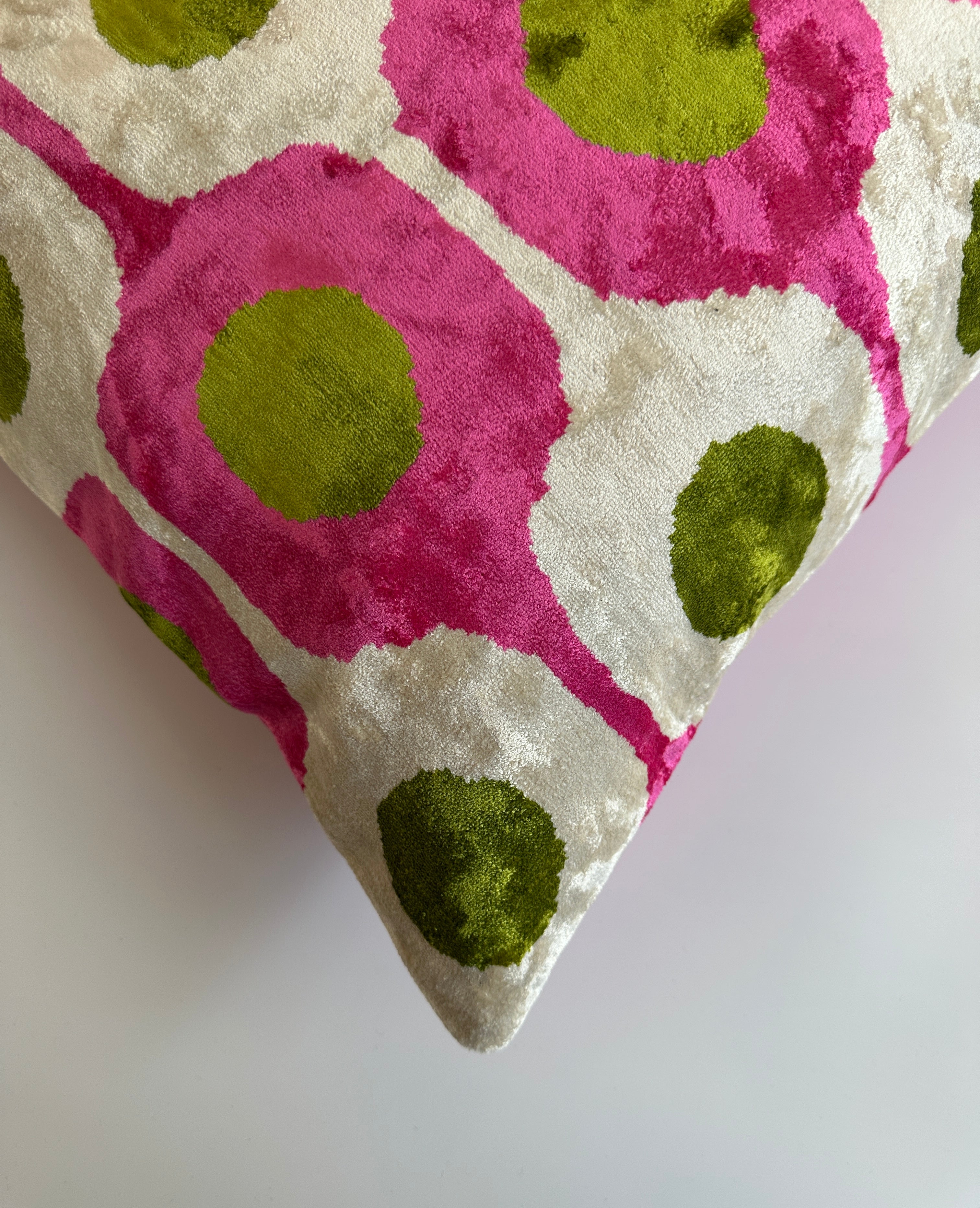 Pink Ogival Ikat Silk Velvet Cushion Cover 24''x16'' / 60x40 CM