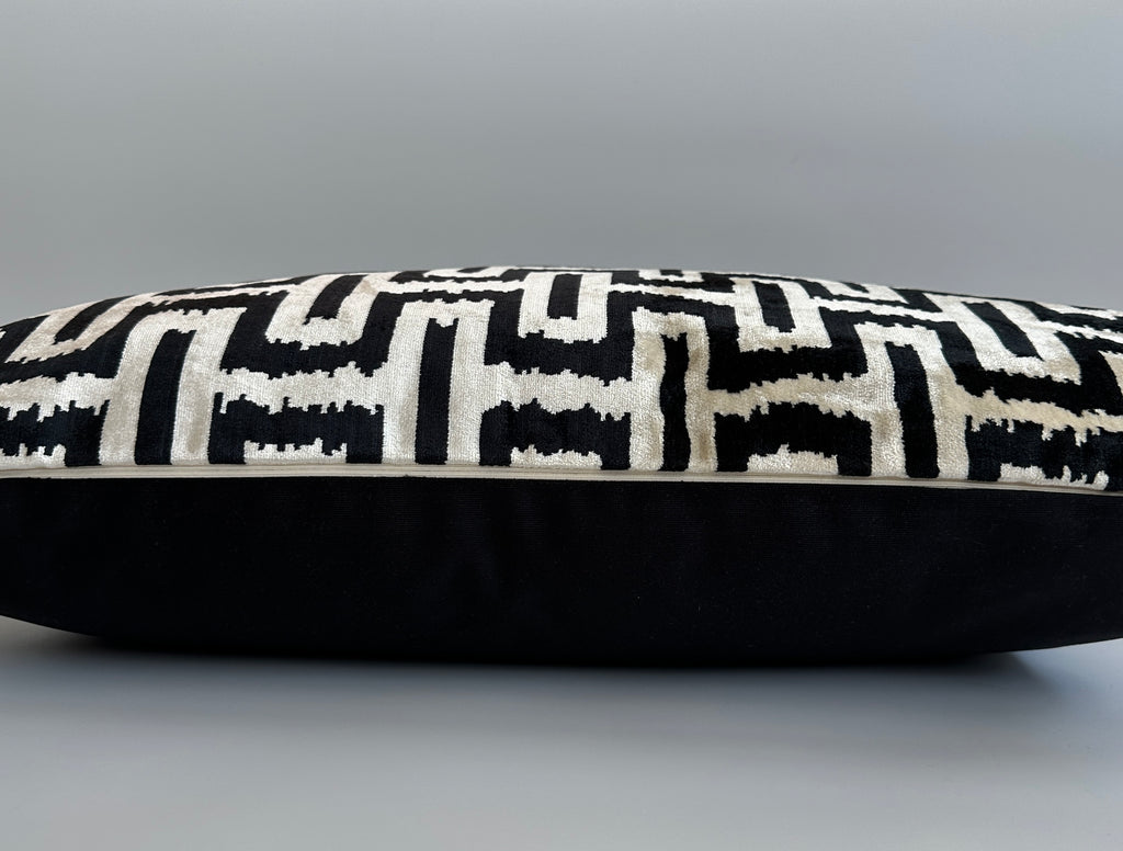 Black Silk Velvet Cushion Cover 24''x16'' / 60x40 CM