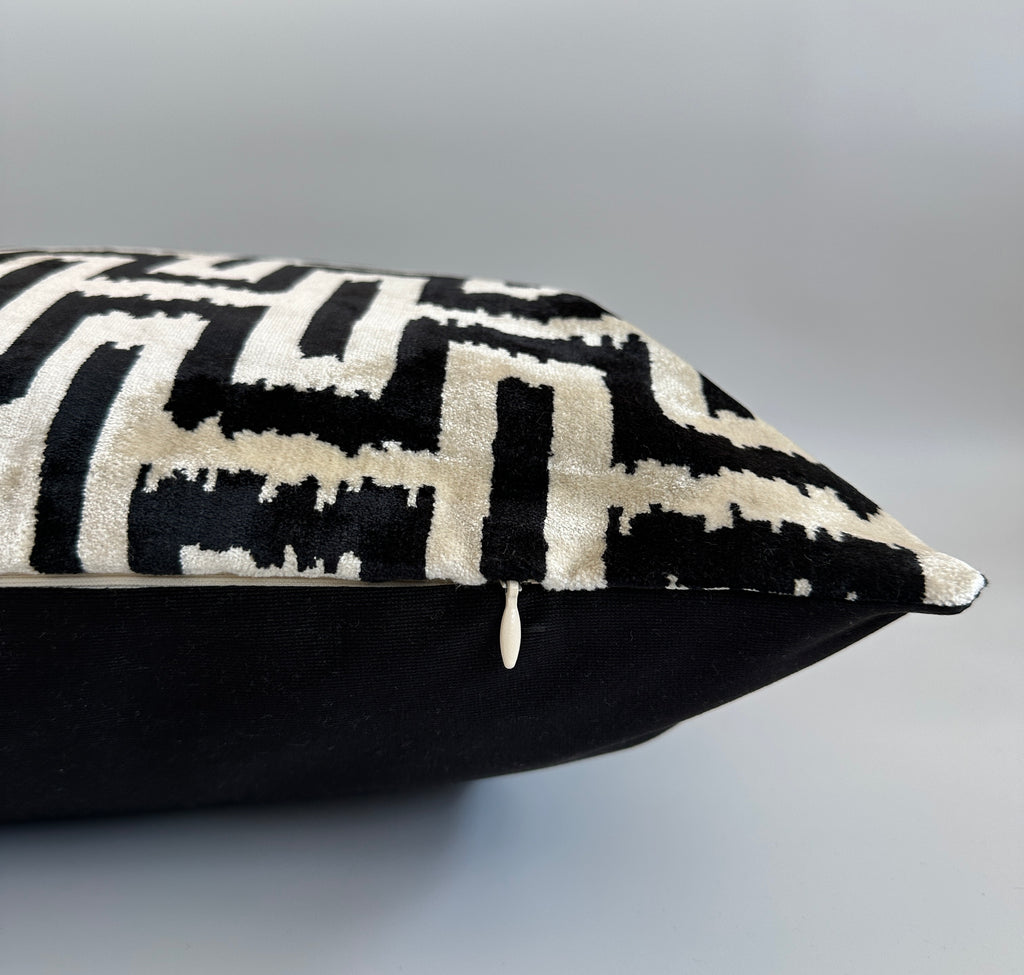 Black Silk Velvet Cushion Cover 24''x16'' / 60x40 CM