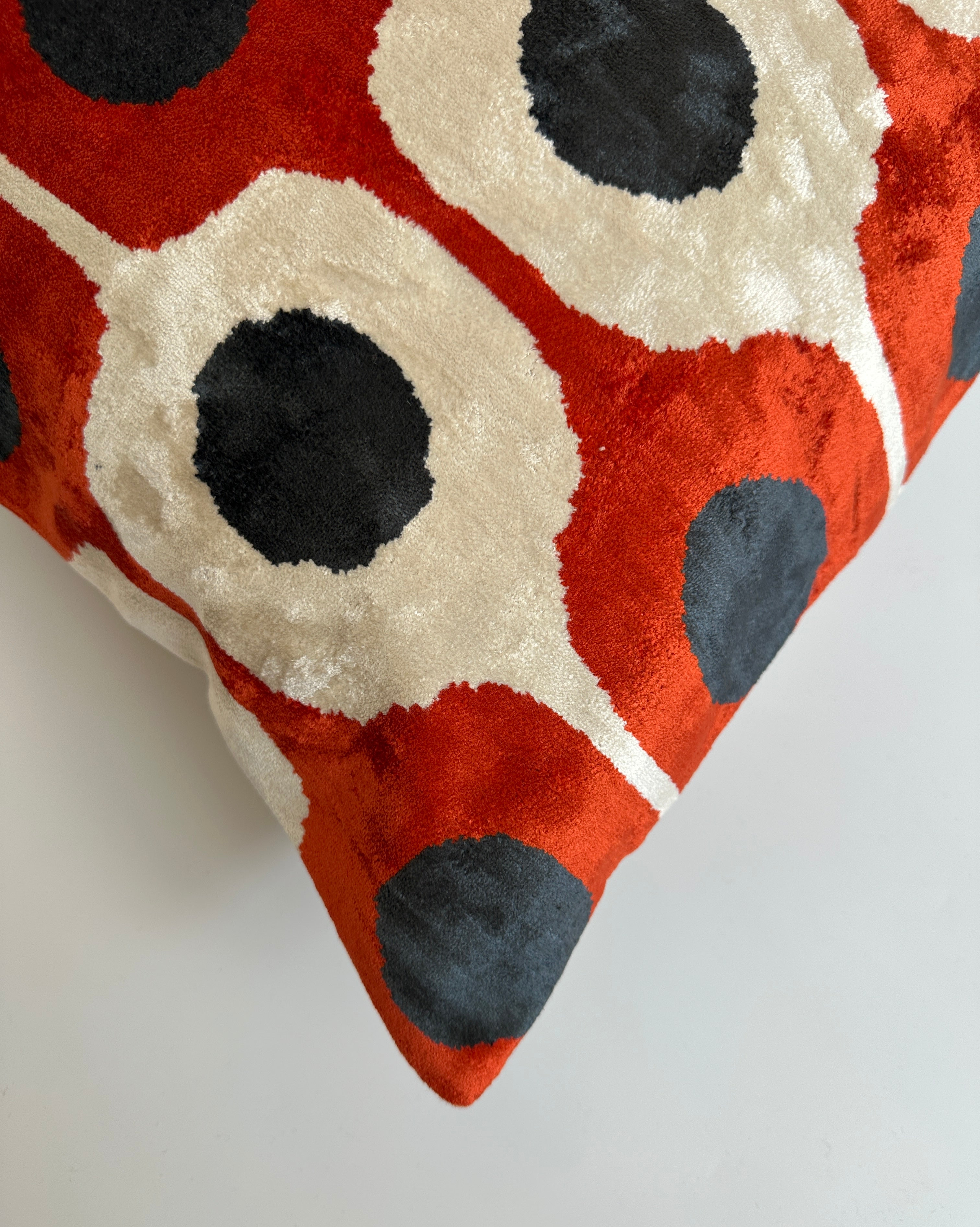 Red Ogival Silk Velvet Cushion Cover 24''x16'' / 60x40 CM