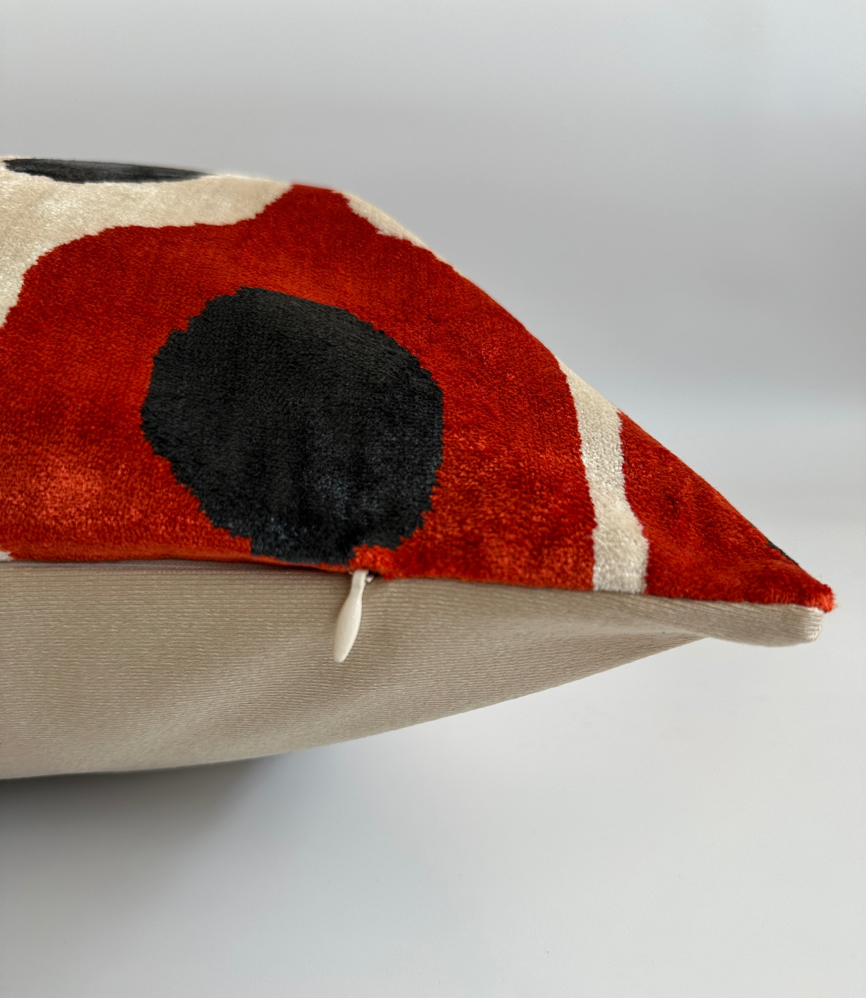 Red Ogival Silk Velvet Cushion Cover 24''x16'' / 60x40 CM