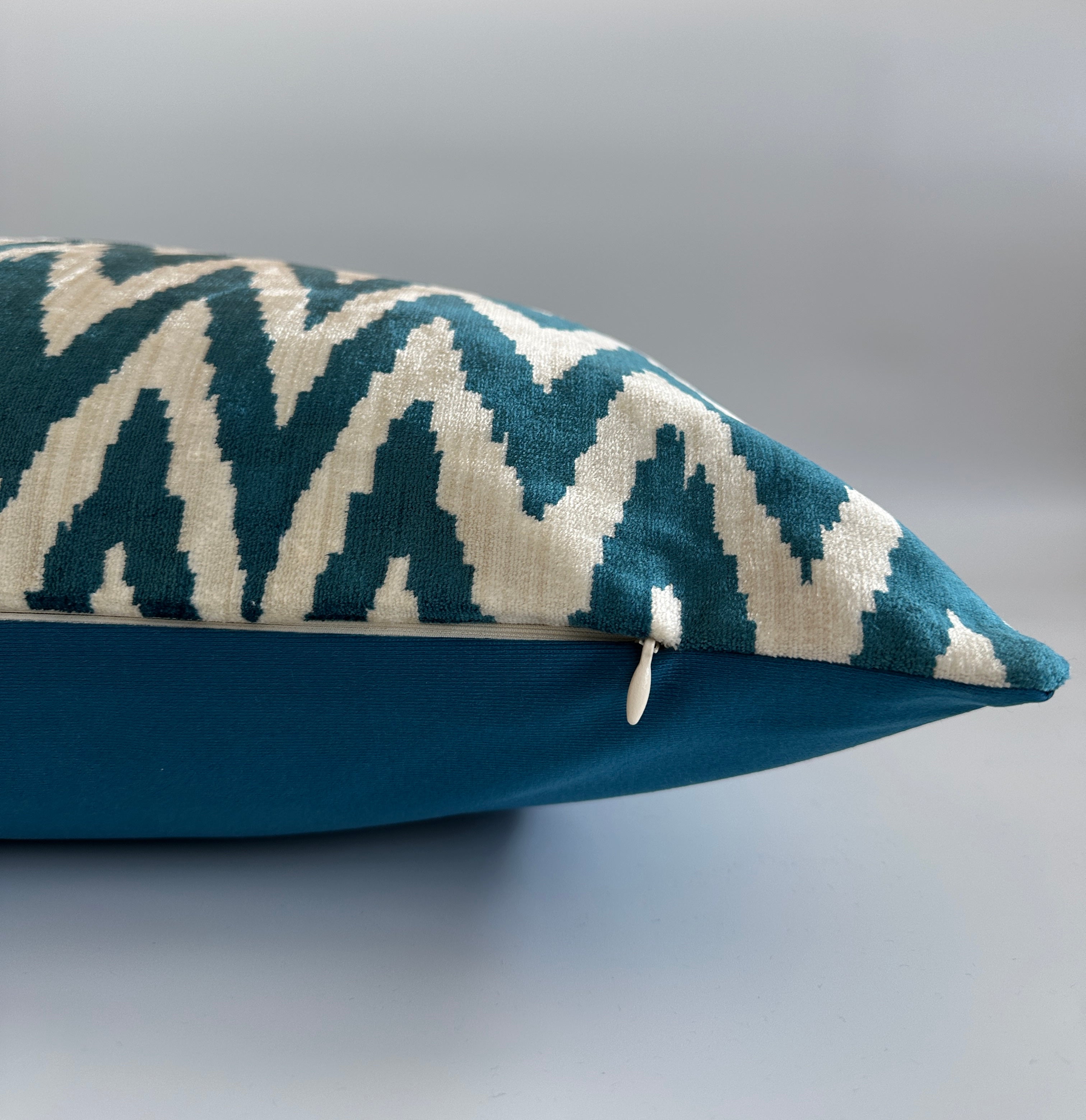 Turquoise Flame Silk Velvet Cushion Cover 24''x16'' / 60x40 CM