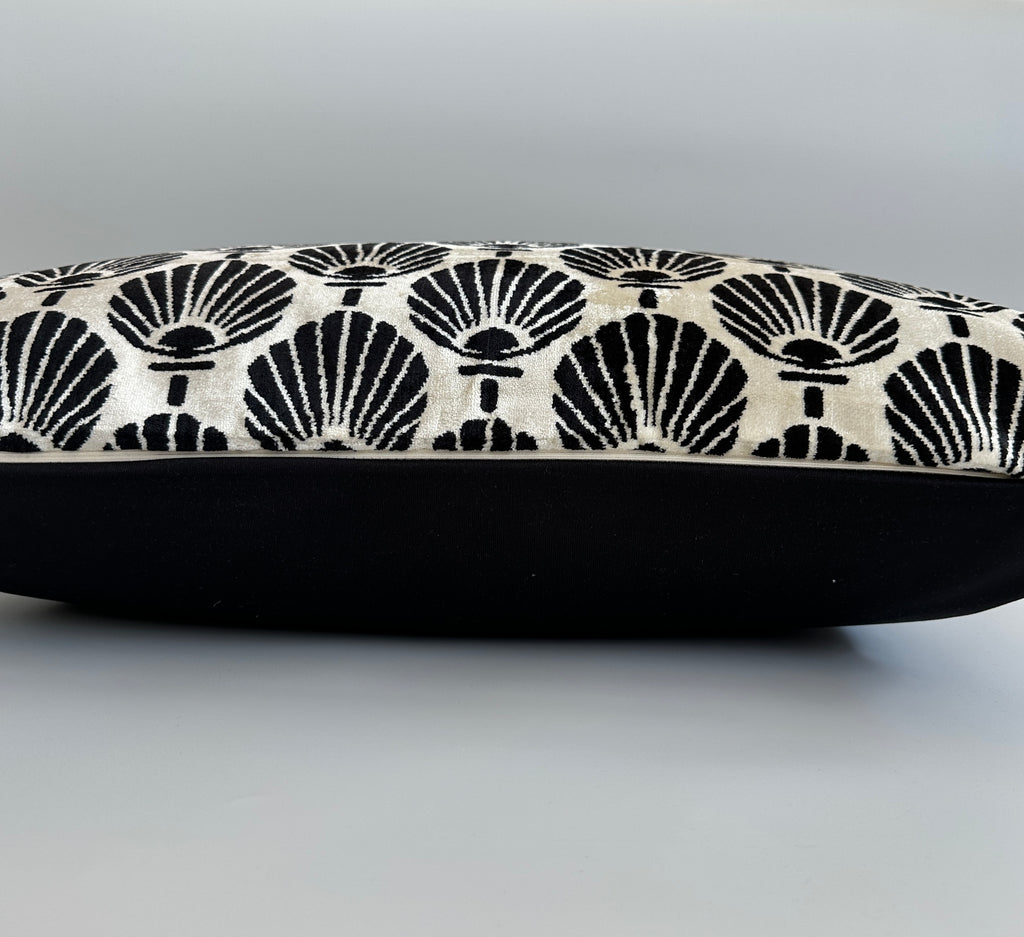 Black Chrysanthemum Silk Velvet Cushion Cover 24''x16'' / 60x40 CM