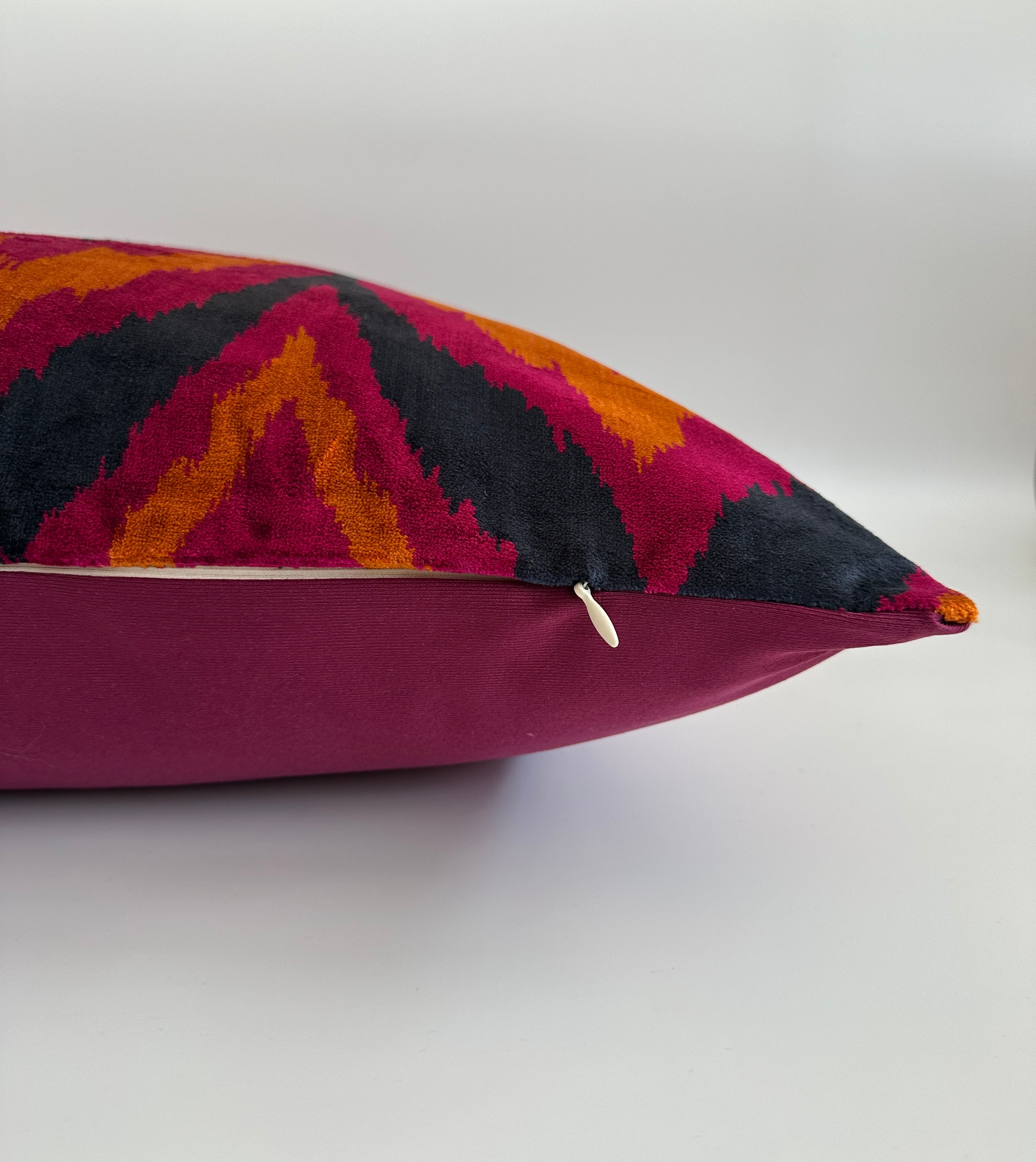 Silk Velvet Cushion Cover 24''x16'' / 60x40 CM