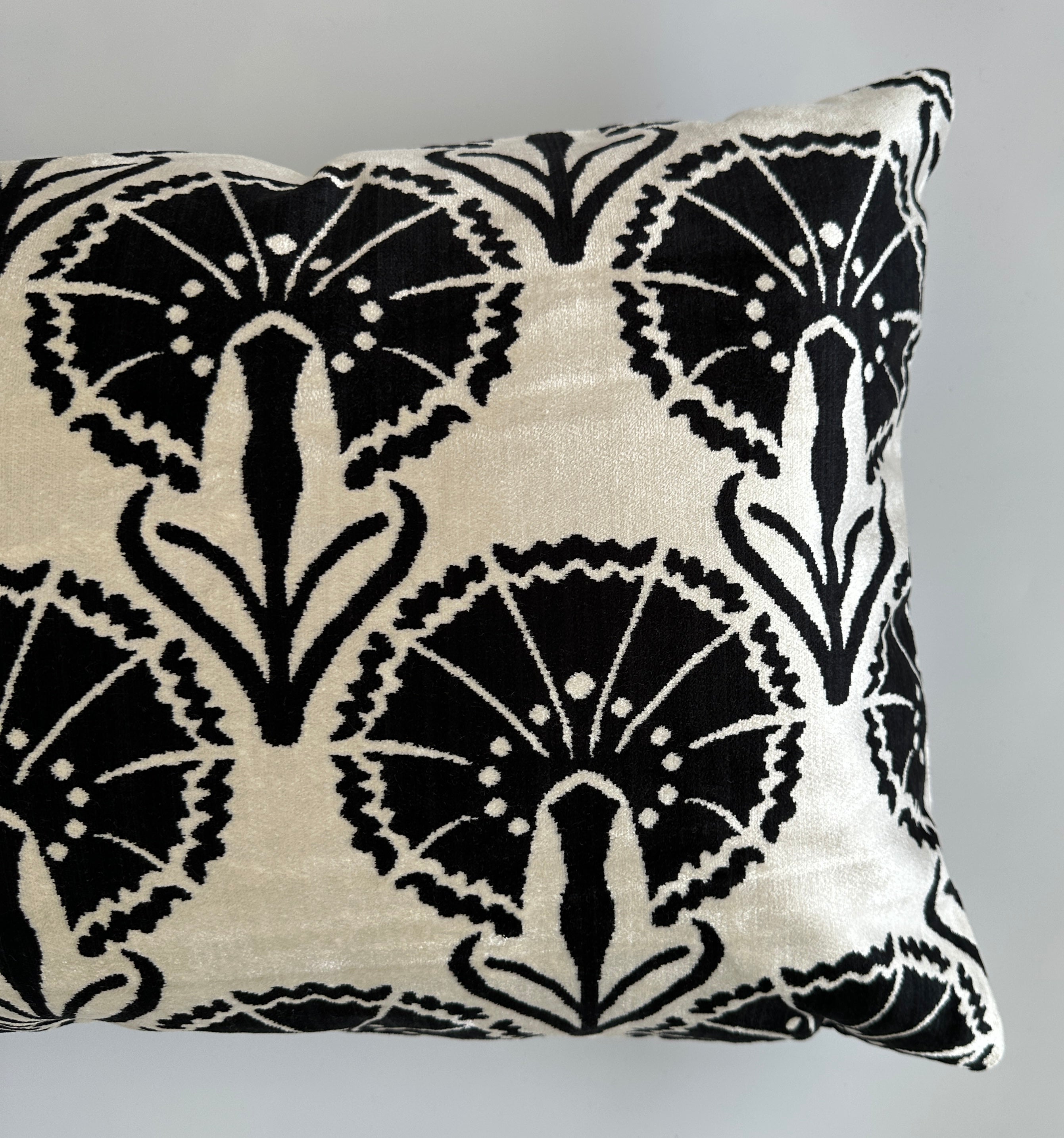 Black Carnations Silk Velvet Cushion Cover 24''x16'' / 60x40 CM