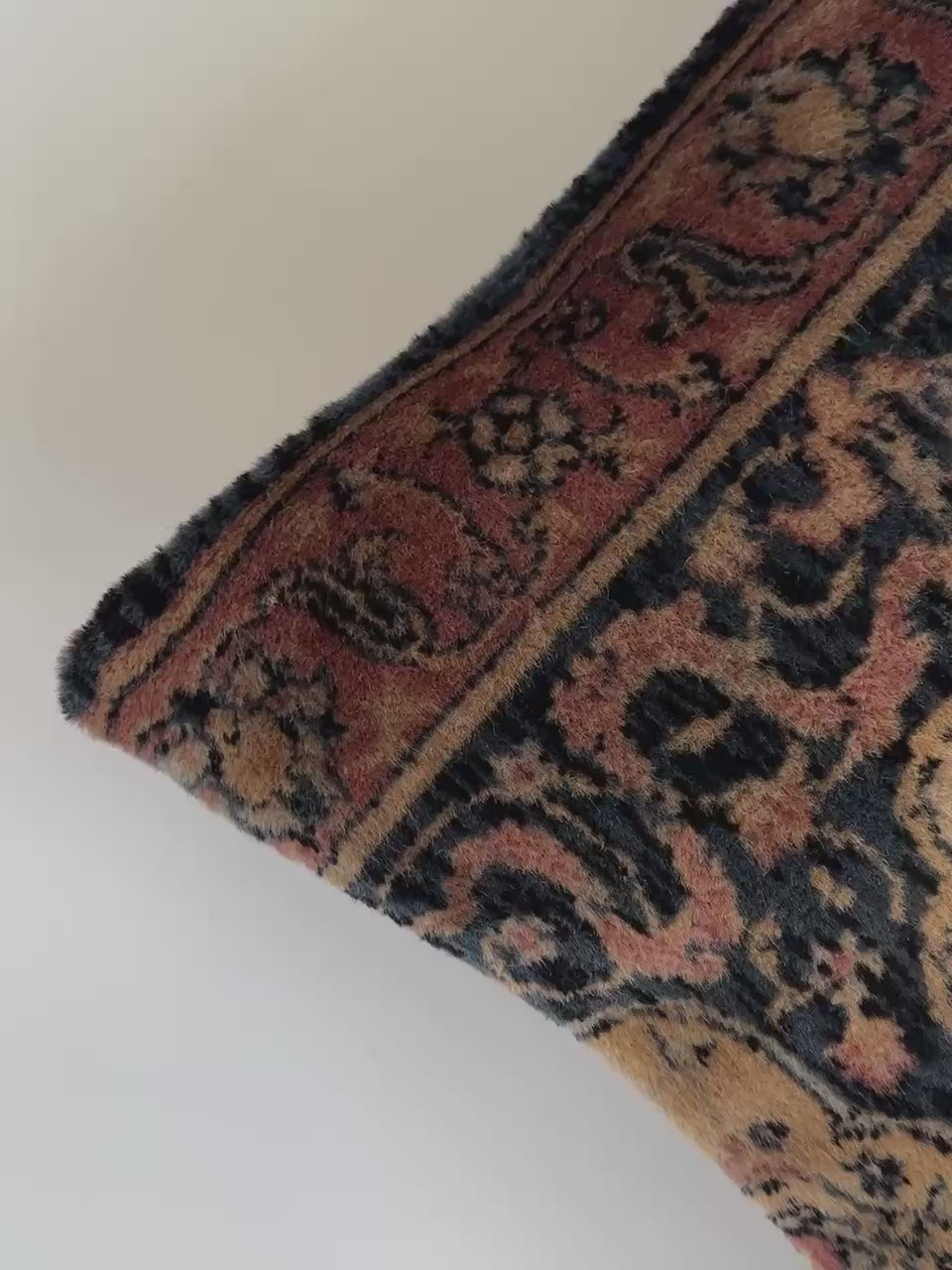 Carpet Cushion Cover 16''x16'' / 41x40 CM