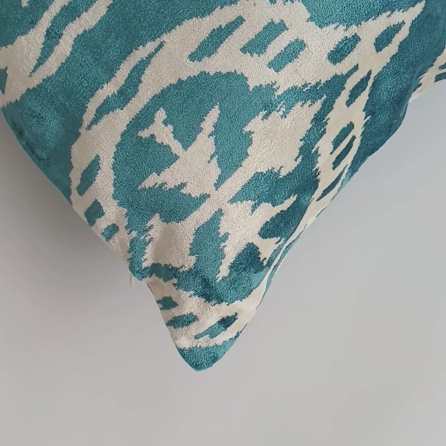 Turquoise Silk Ikat Velvet Cushion Cover 20''x20'' / 50x50 CM